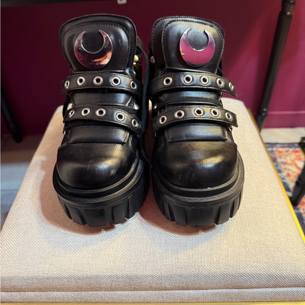 Killstar Livia Platform Trainers